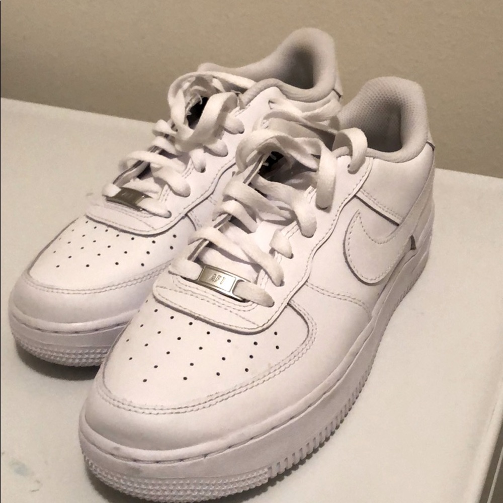 *LIKE NEW* 7Y AIR FORCE ONES